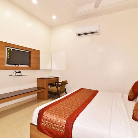 Hotel B-Comfort Амрітсар Екстер'єр фото