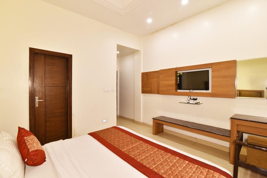 Hotel B-Comfort Амрітсар Екстер'єр фото