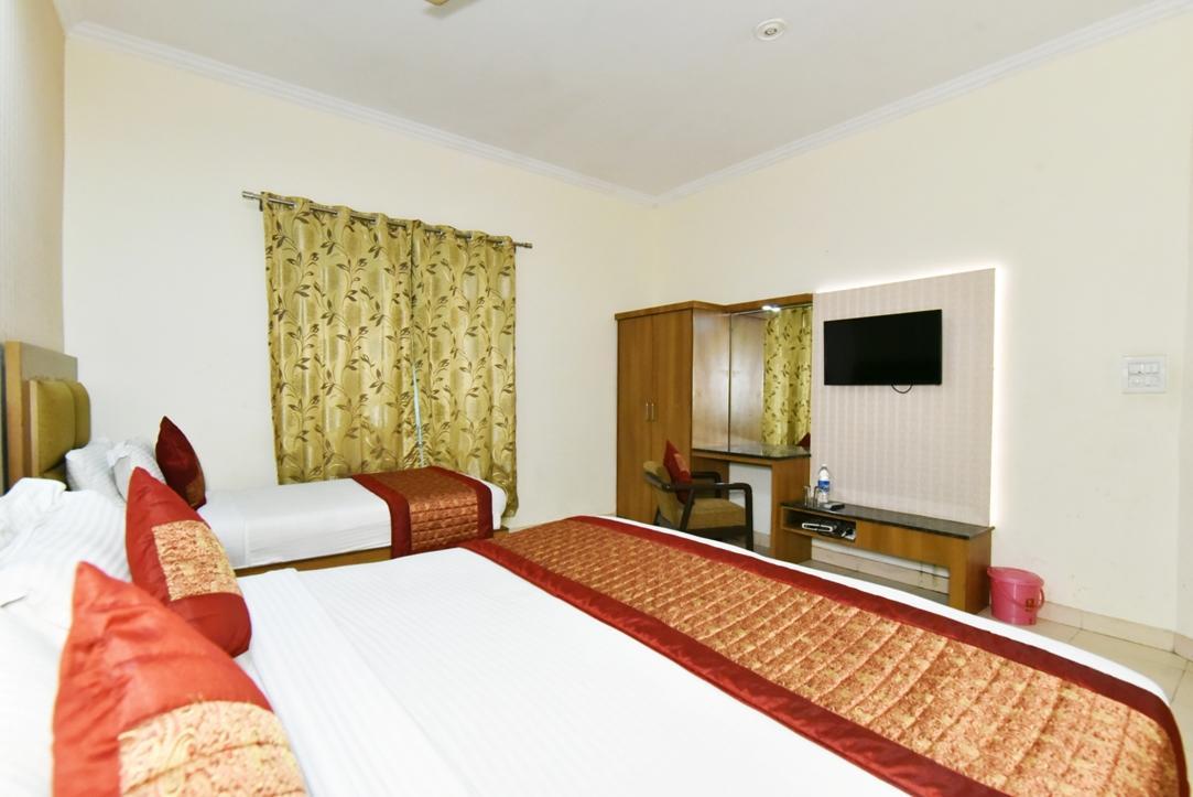 Hotel B-Comfort Амрітсар Екстер'єр фото