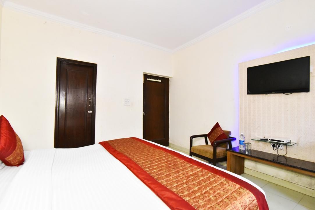 Hotel B-Comfort Амрітсар Екстер'єр фото
