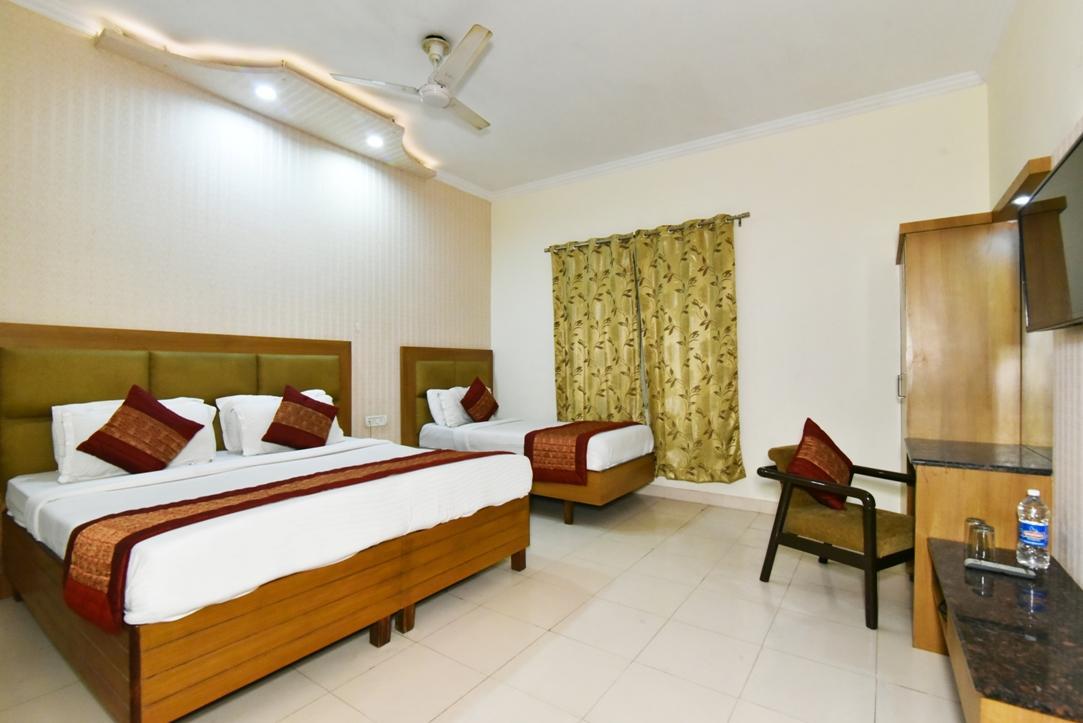 Hotel B-Comfort Амрітсар Екстер'єр фото